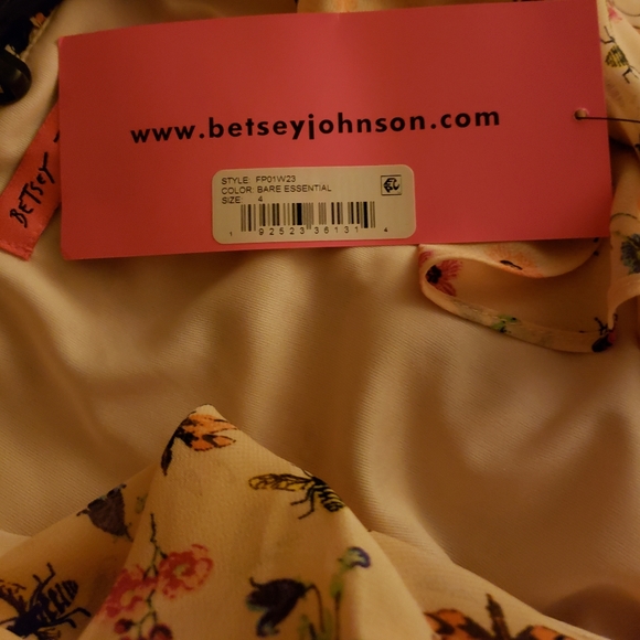 Betsey Johnson NWT sz 4 bug garden wrap dress - Picture 3 of 4